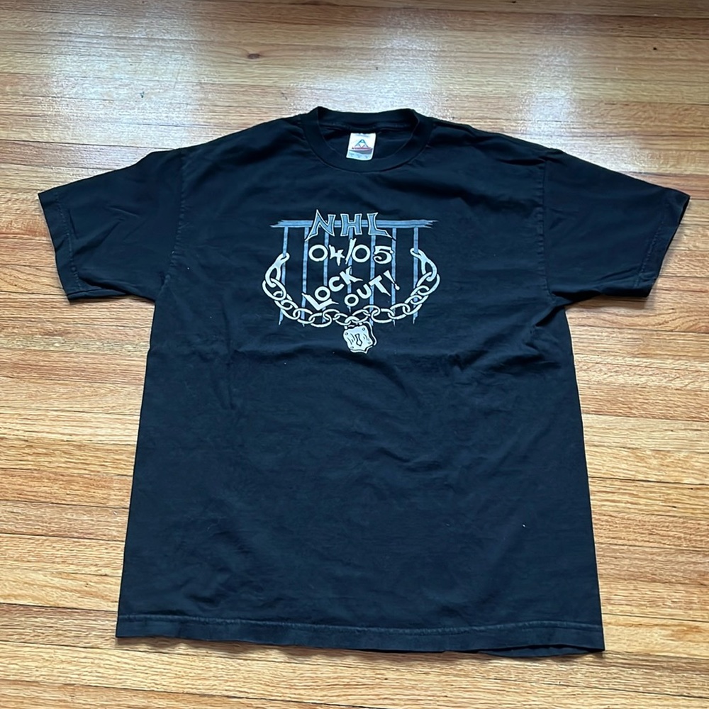 Vintage NHL Lock Out T-Shirt / 2004 / Large